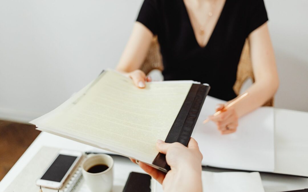 Comment choisir le bon prestataire pour externaliser sa gestion administrative ?