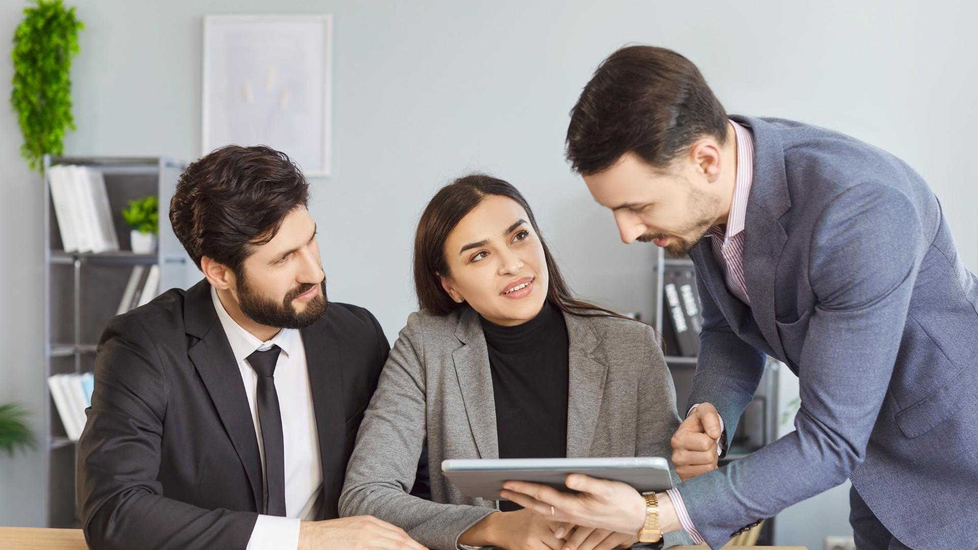 Analyse des services clients 2025 le suivi client externalisé comme réponse aux nouvelles attentes